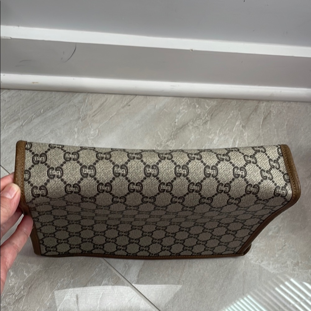 Gucci Brown and Tan Toiletry Bag with Iconic GG Monogram vintage - Picture 5 of 12
